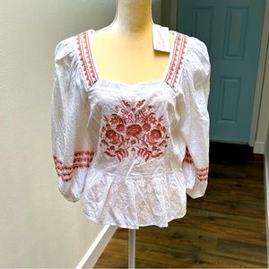 White/coral top! (Women’s L) TAGS ON!
